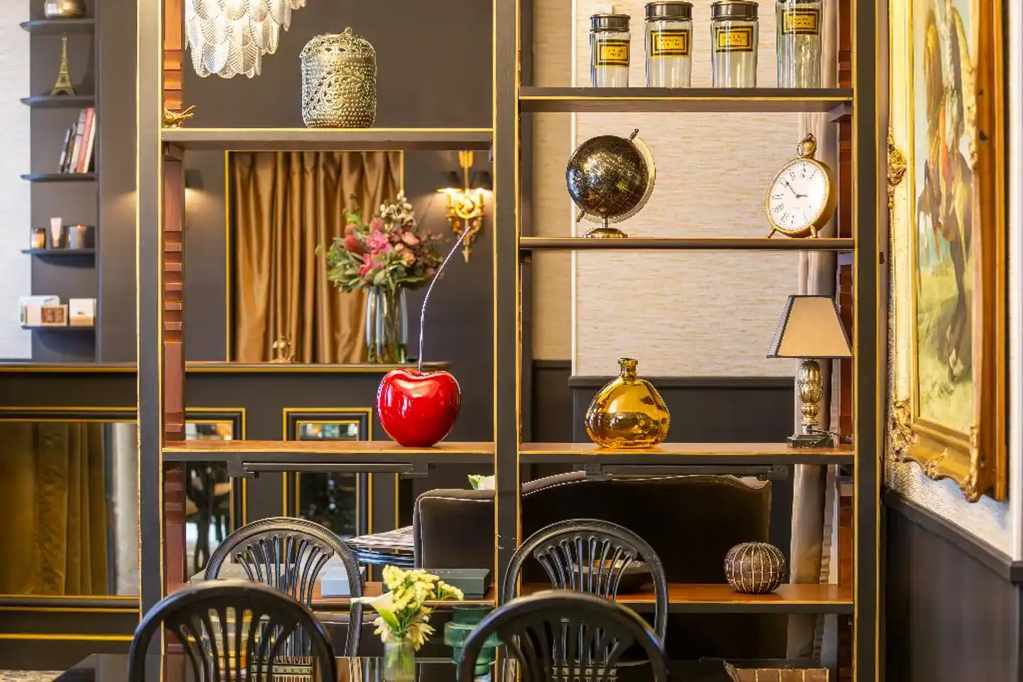 Gabriel Paris Lobby