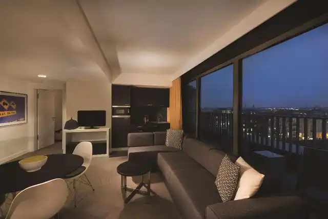 Adina Apartment Hotel Berlin Hackescher Markt Lobby