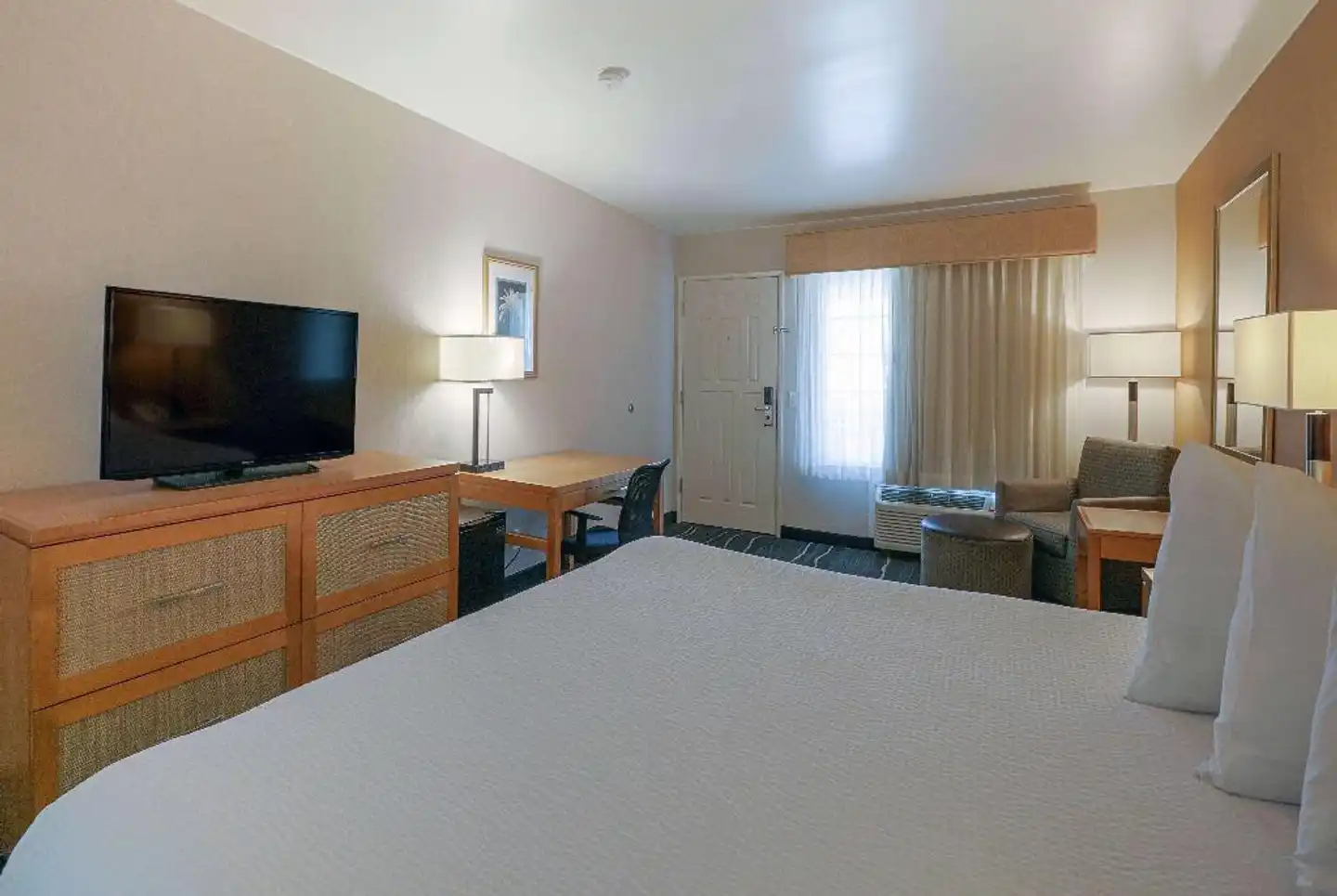 Ramada by Wyndham Costa Mesa/Newport Beach Wohnbeispiel
