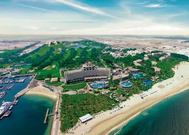 JA The Resort - JA Beach Hotel Aussenansicht