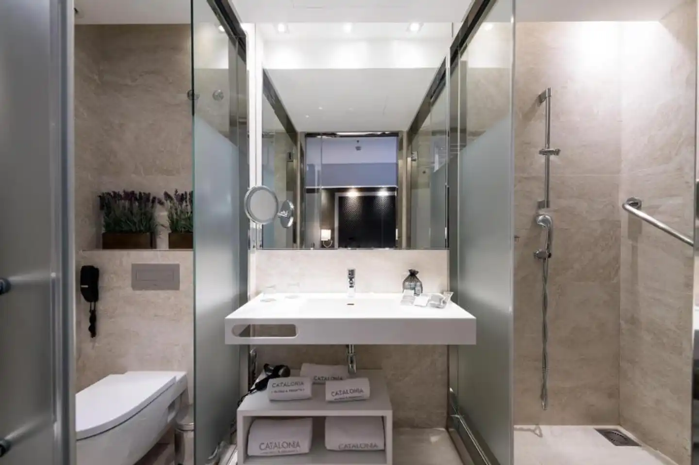 Catalonia Square Badezimmer