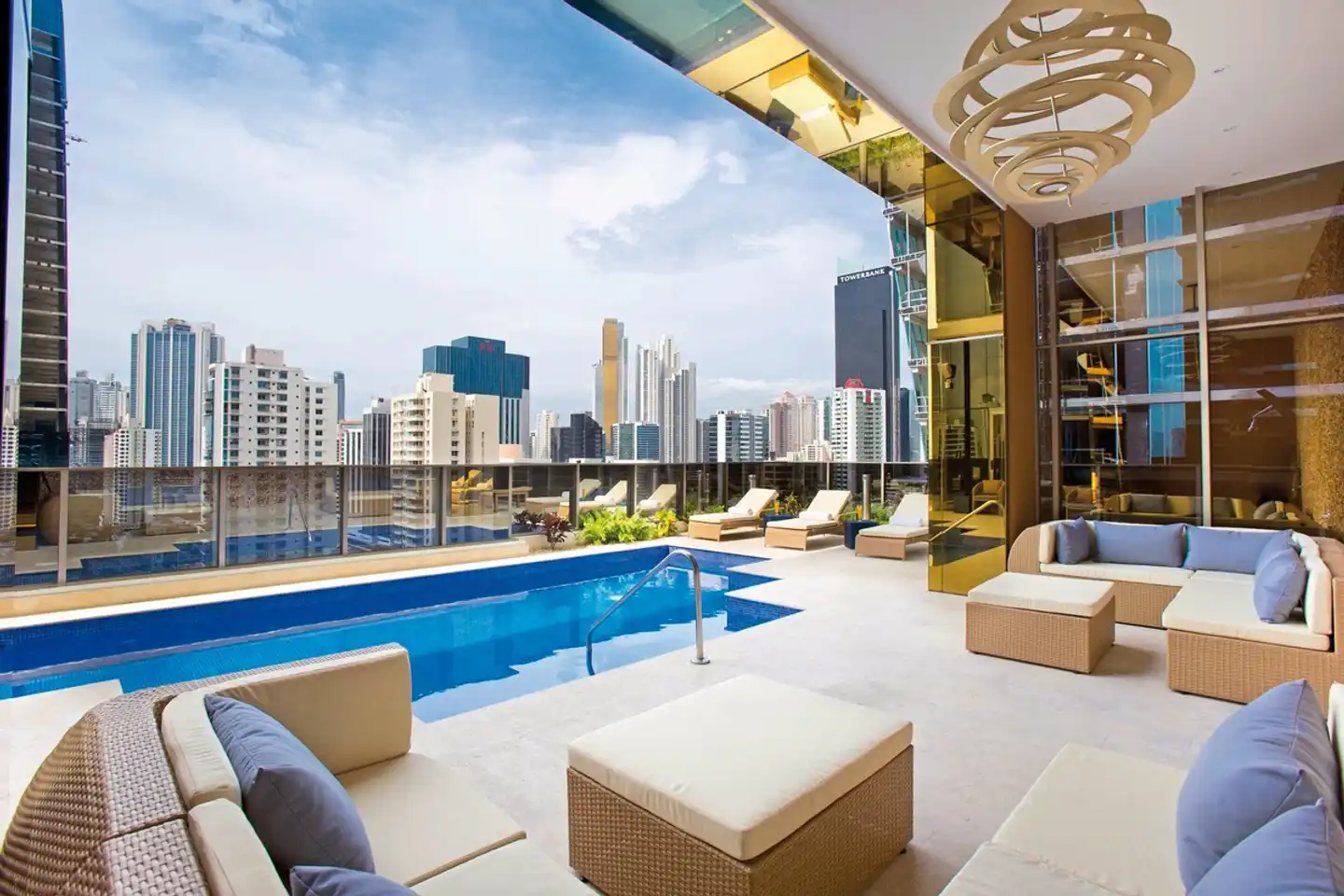 Global Hotel Panama Pool
