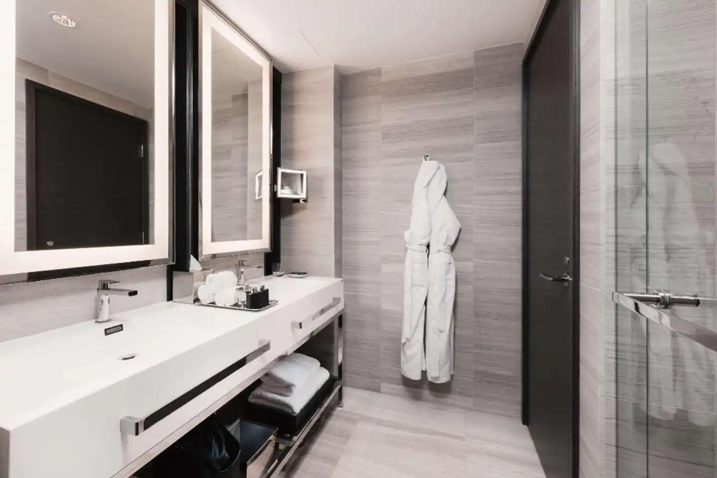 Paradox Hotel Vancouver Badezimmer
