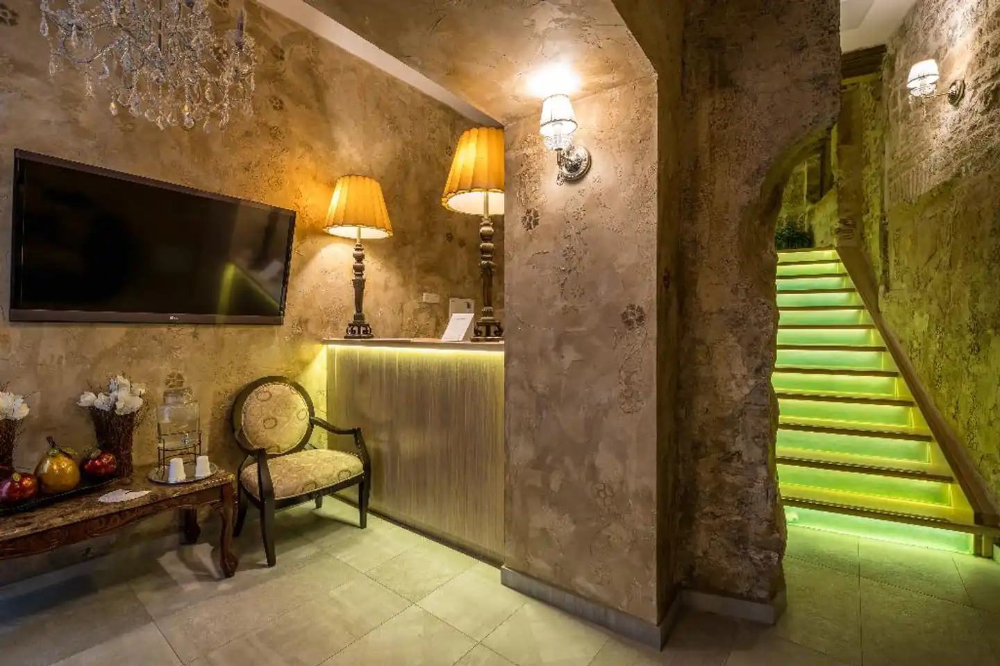 Plaza Marchi Old Town Wellness