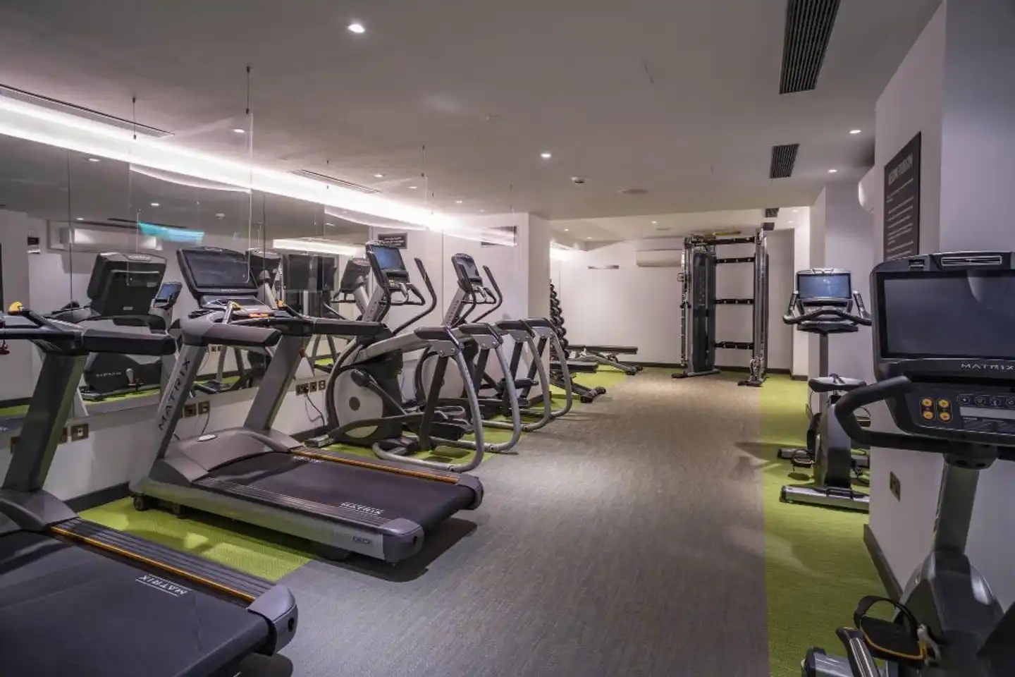 The Dixon, Tower Bridge, Autograph Collection Sport und Entertainment