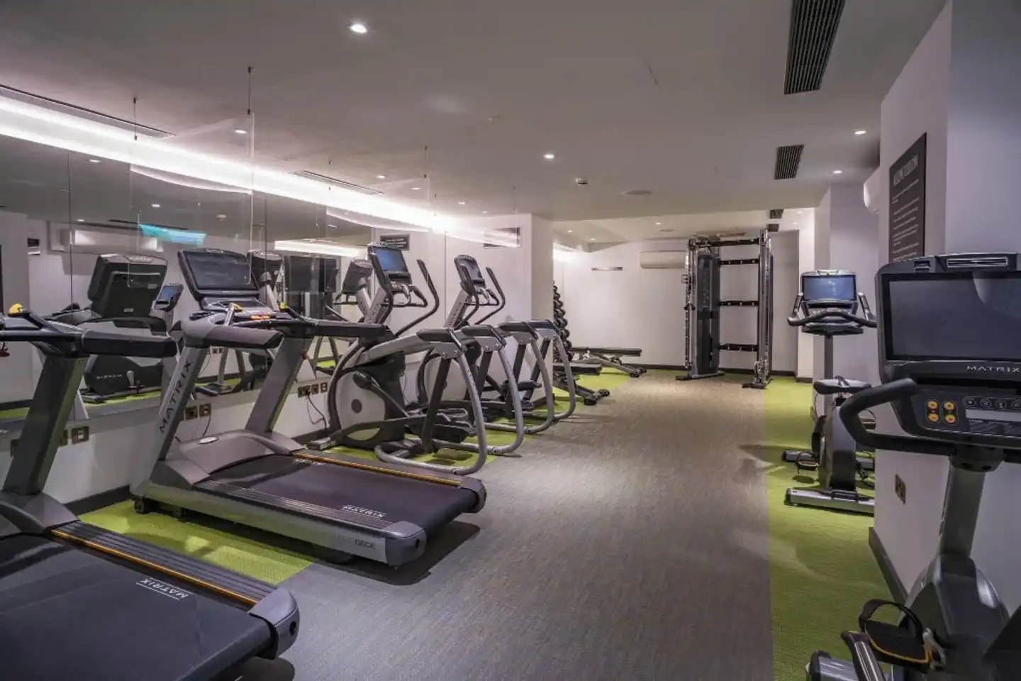 The Dixon, Tower Bridge, Autograph Collection Sport und Entertainment