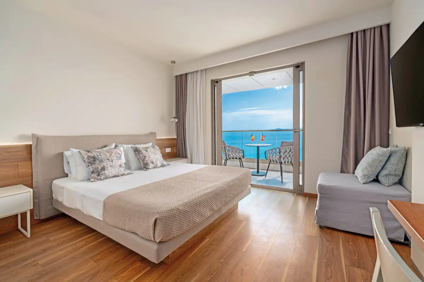 Ammon Zeus Luxury Beach Hotel Wohnbeispiel