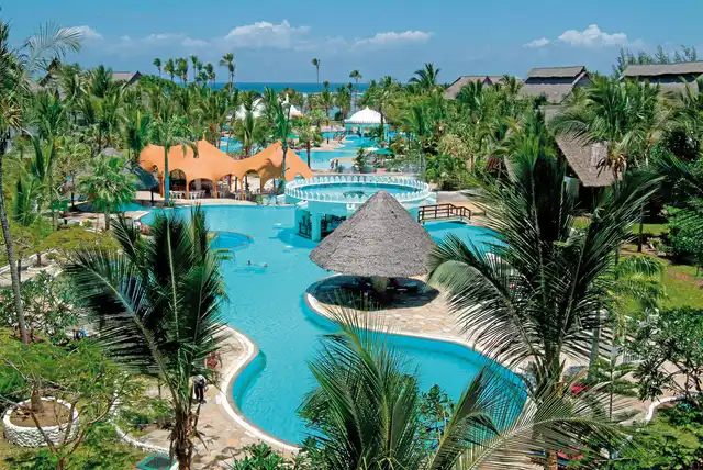 Southern Palms Beach Resort Pool