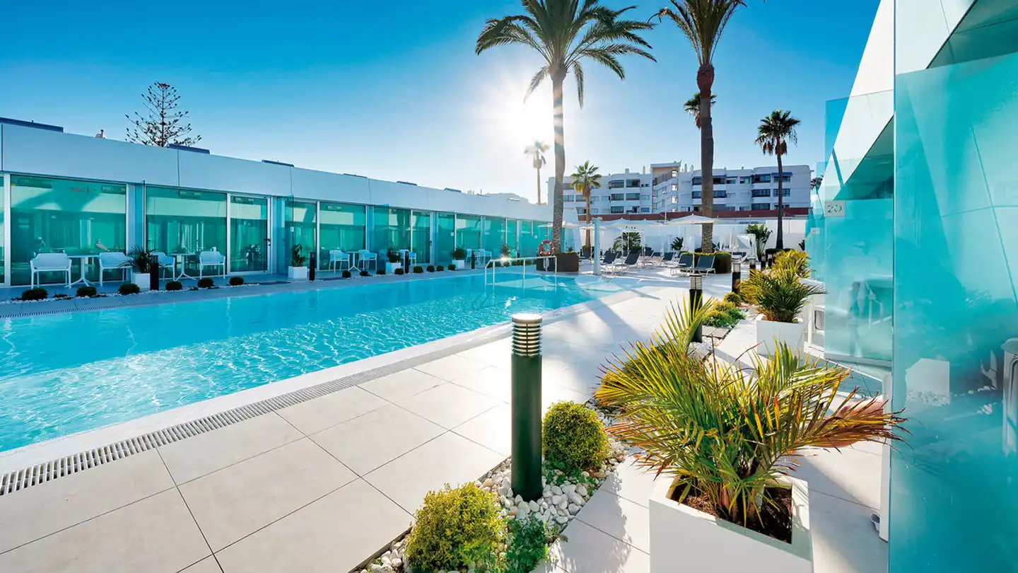 Nayra Pool