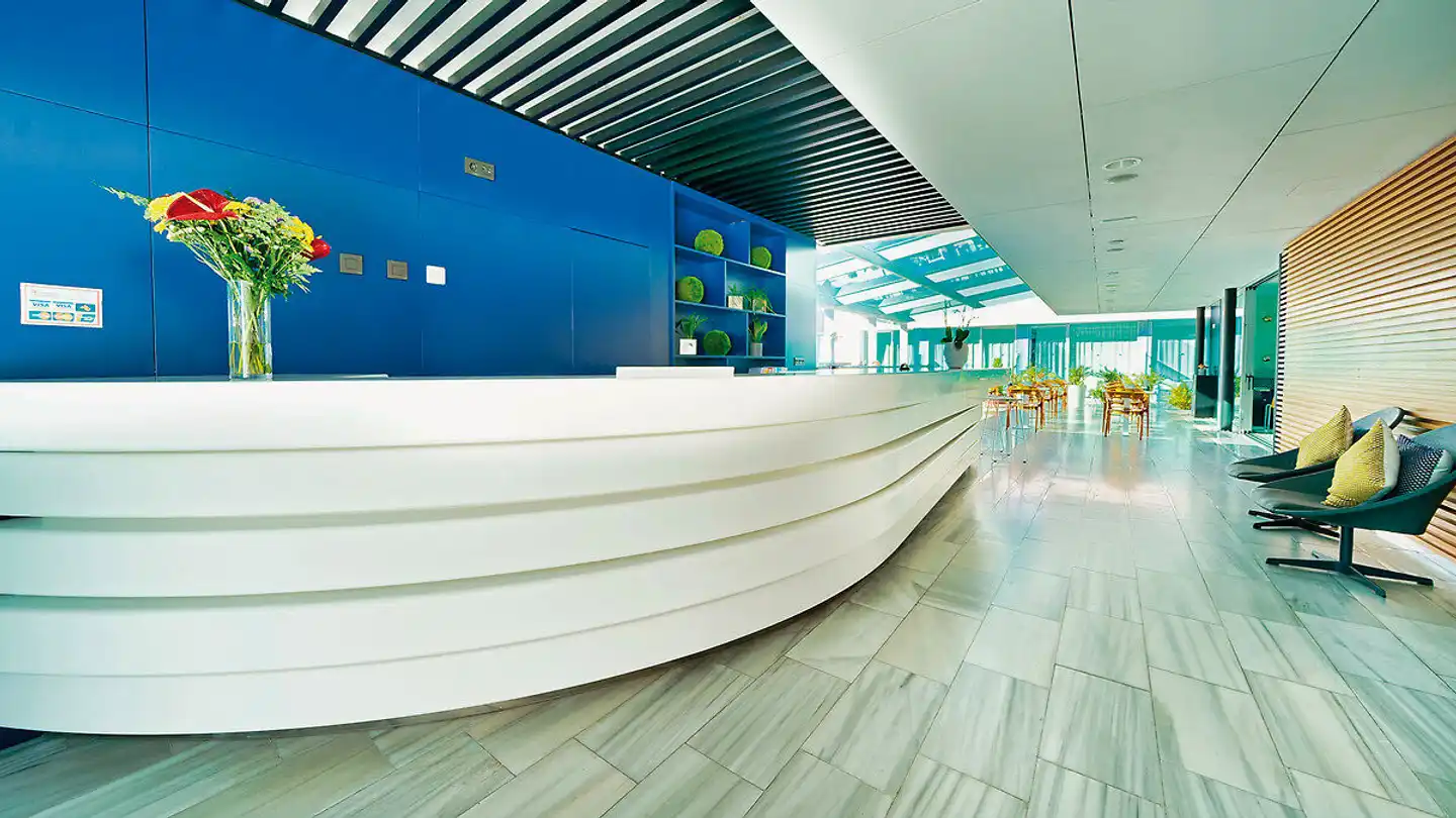 Nayra Lobby