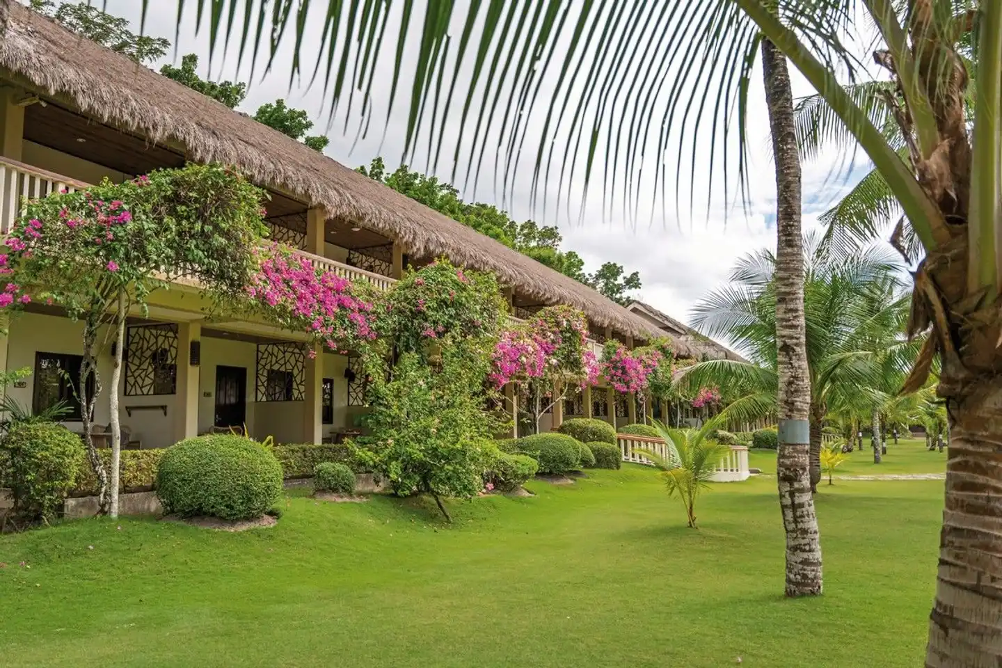 Bohol Beach Club Aussenansicht