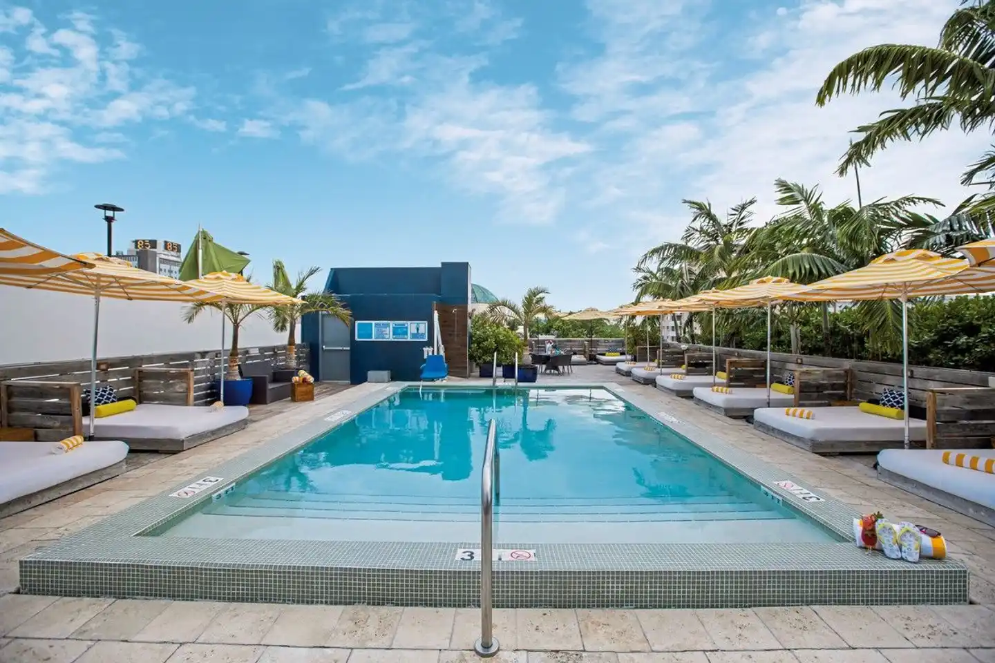 Catalina Hotel Pool