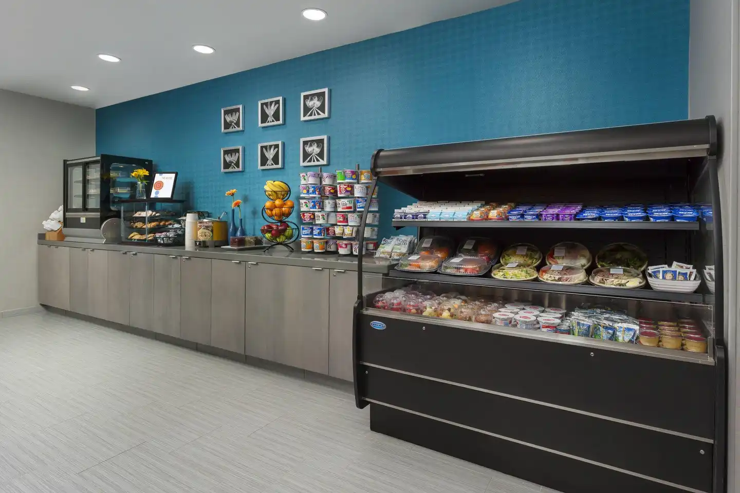 Courtyard by Marriott Boston Cambridge Bar