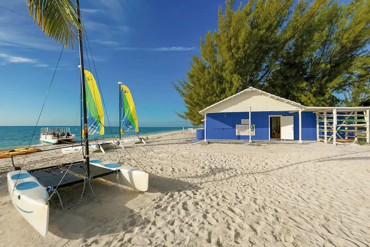 Viva Fortuna Beach by Wyndham Strand