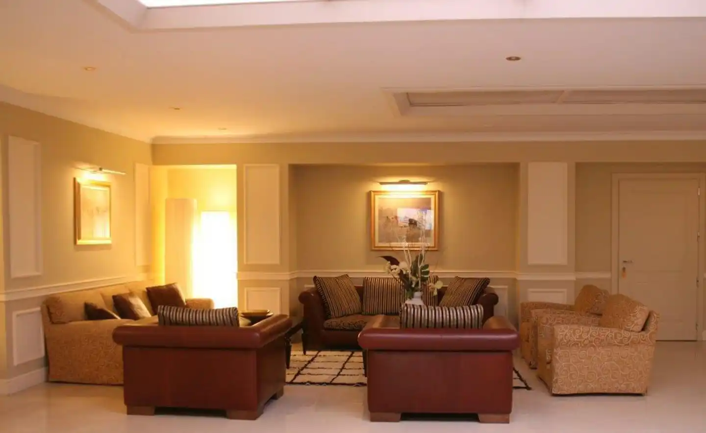Miramare Lobby