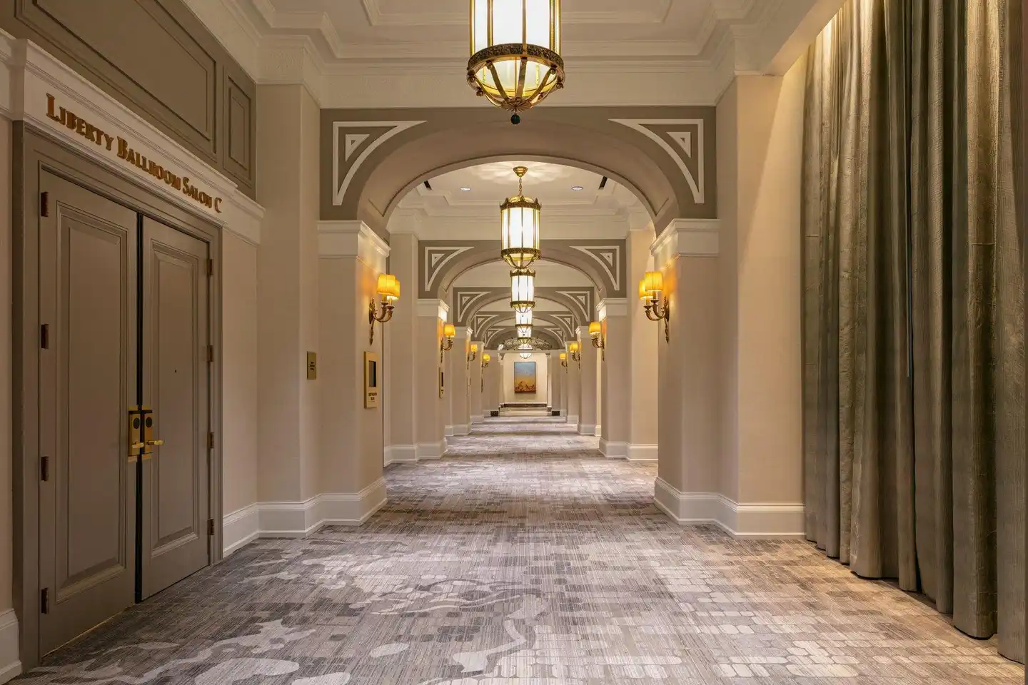 Philadelphia Marriott Downtown Lobby