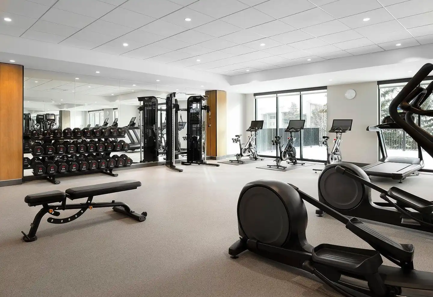 Hotel Alpenrock Breckenridge, Curio Collection by Hilton Sport und Entertainment