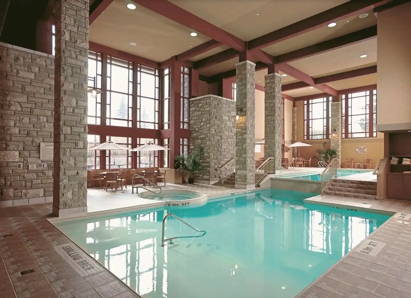 Doubletree Fallsview Resort & Spa by Hilton Hallenbad