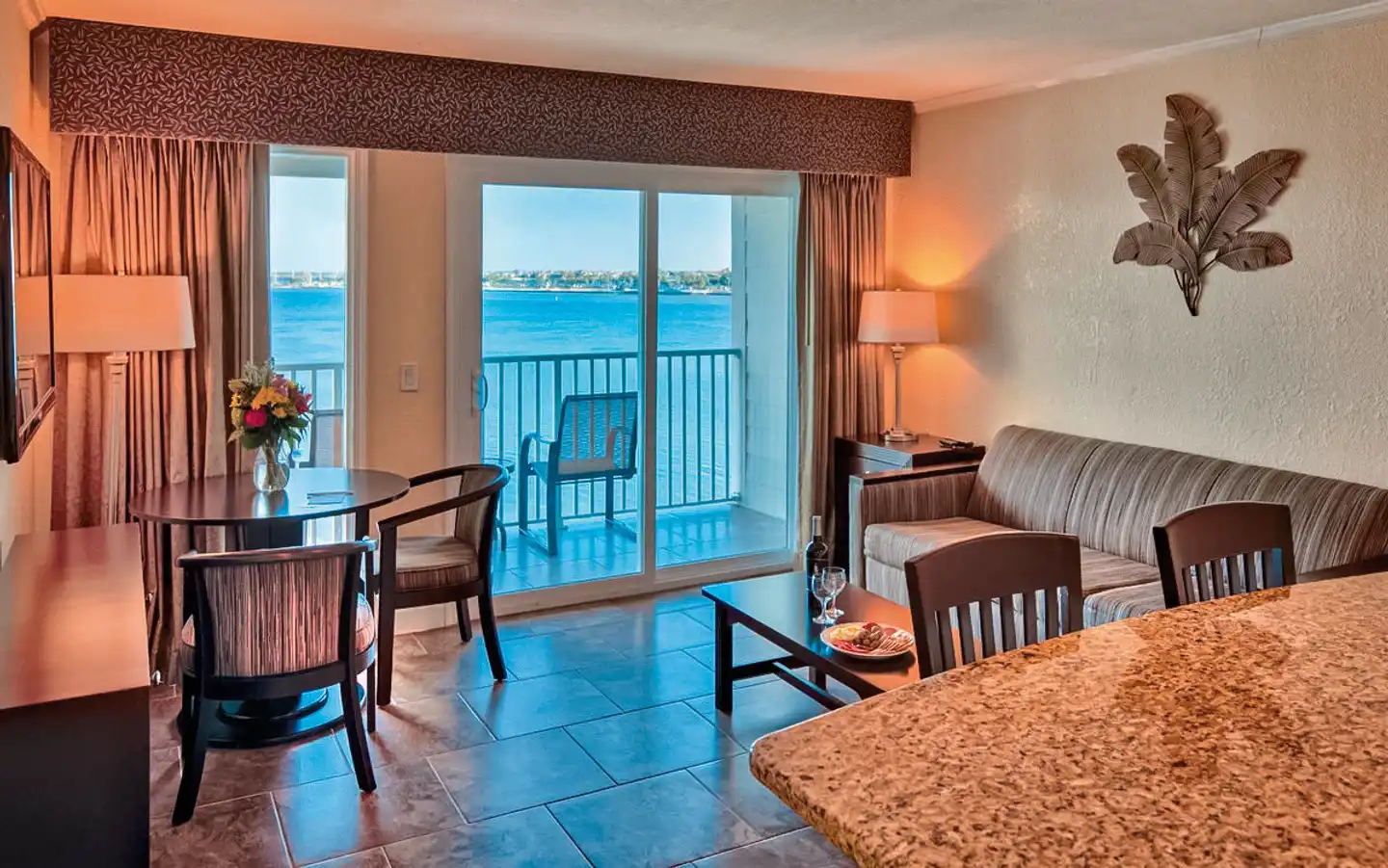 Sailport Waterfront Suites Wohnbeispiel