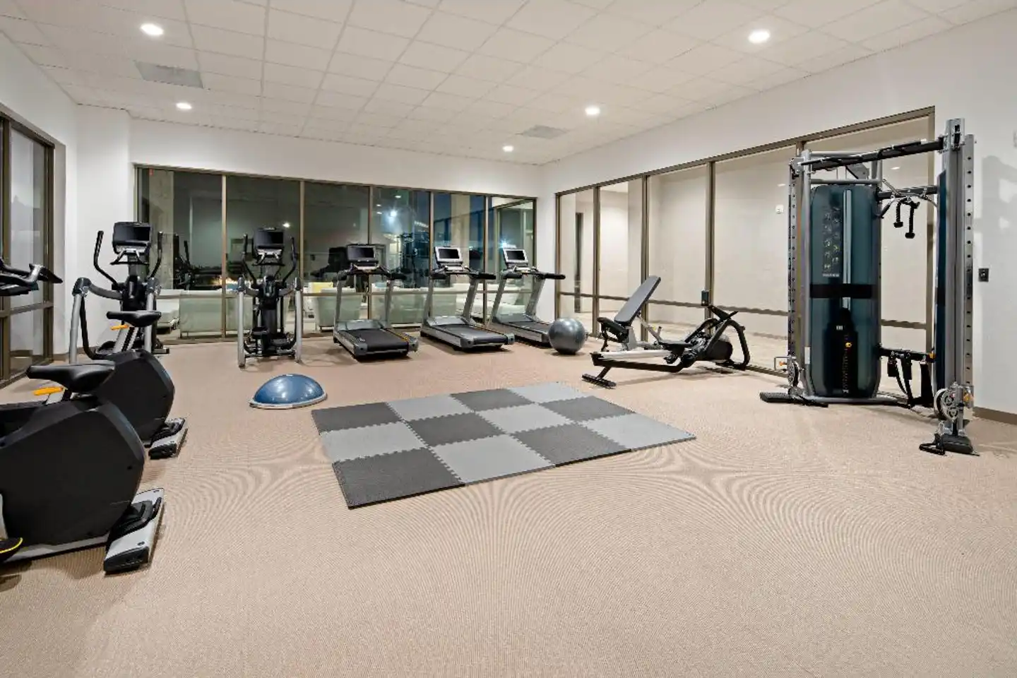Holiday Inn Long Beach Airport Sport und Entertainment