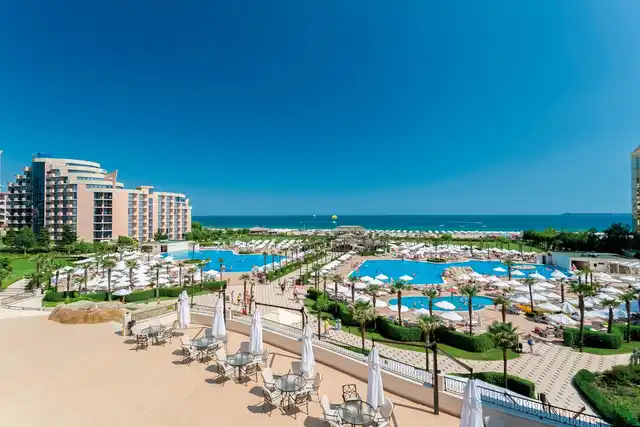 DIT Majestic Beach Resort Aussenansicht