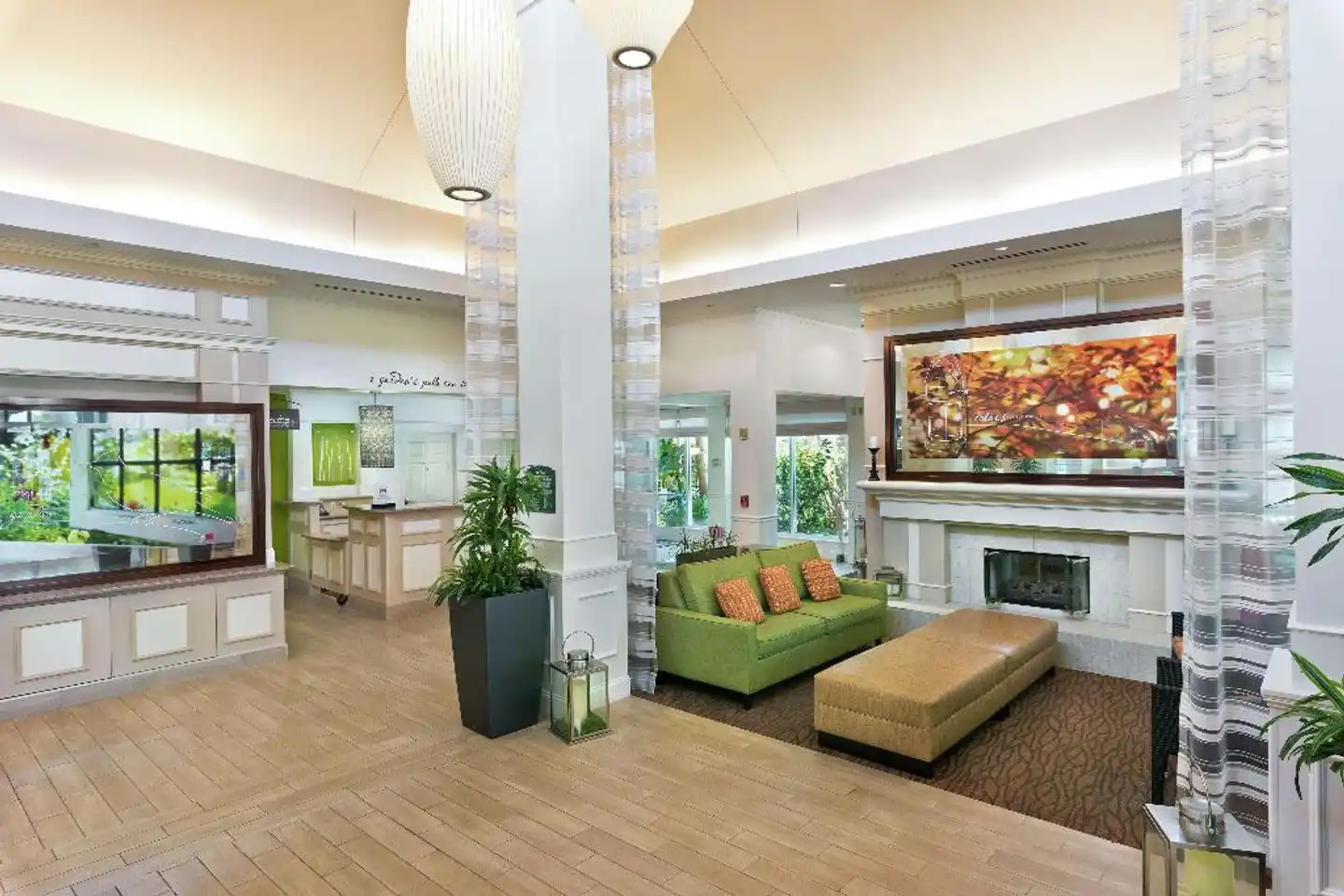 Hilton Garden Inn LAX/El Segundo Lobby