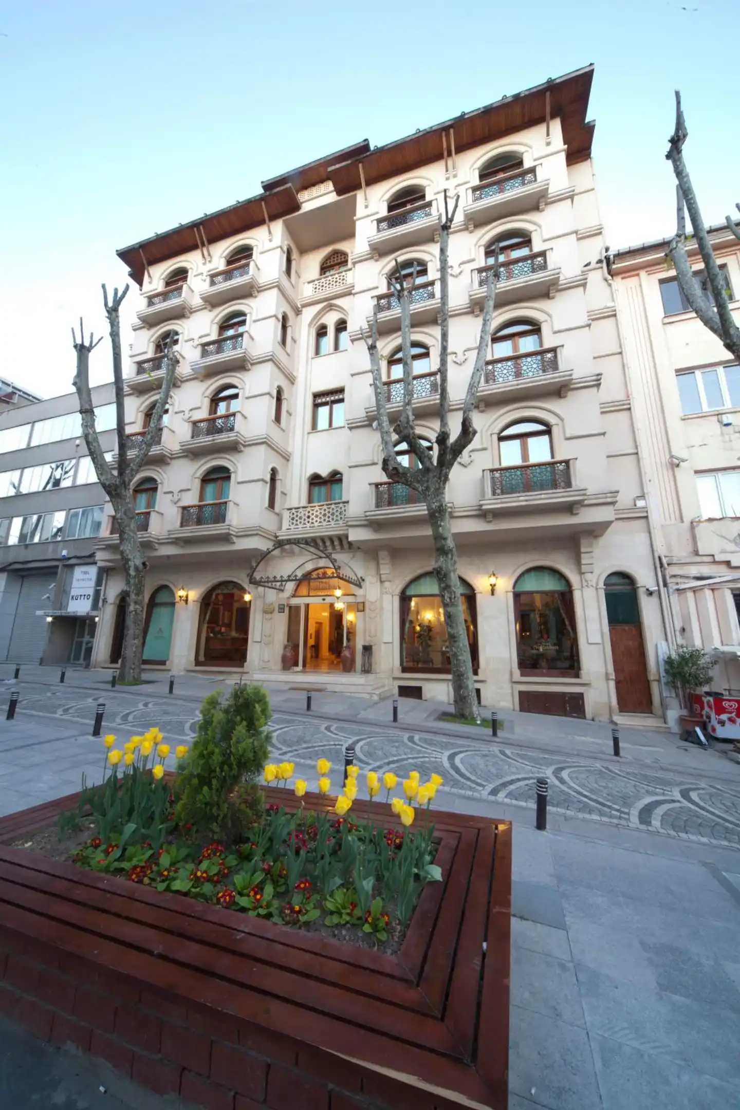 Sultanhan Hotel Aussenansicht