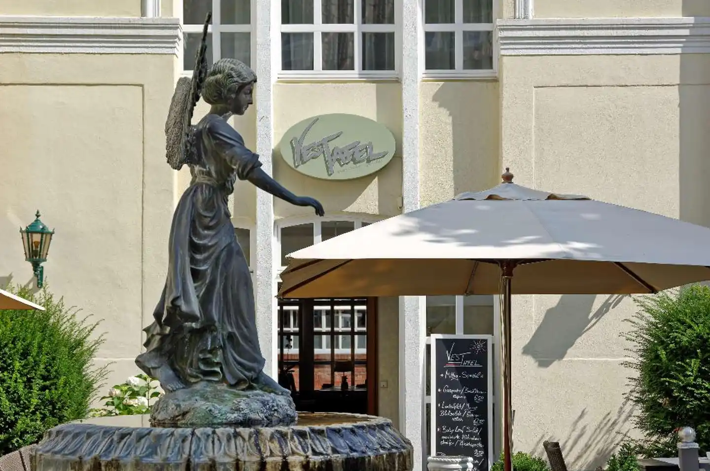 Best Western Premier Parkhotel Engelsburg Aussenansicht