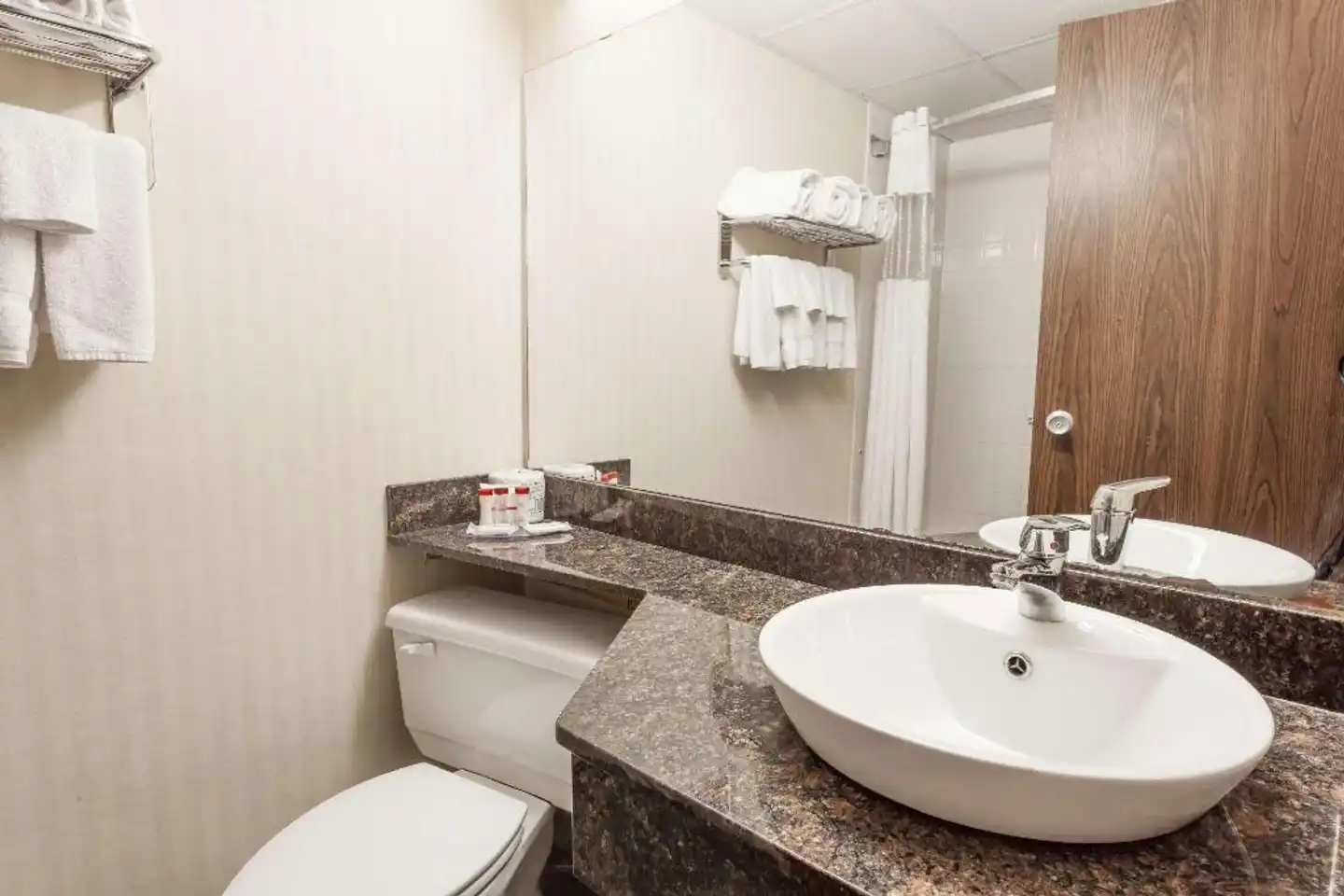 Ramada Hotel Fredericton Badezimmer