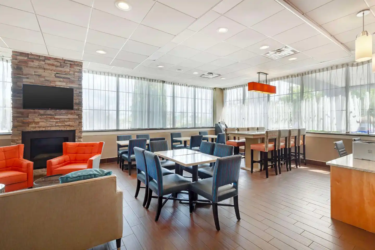 Best Western Hartford Hotel & Suites Restaurant