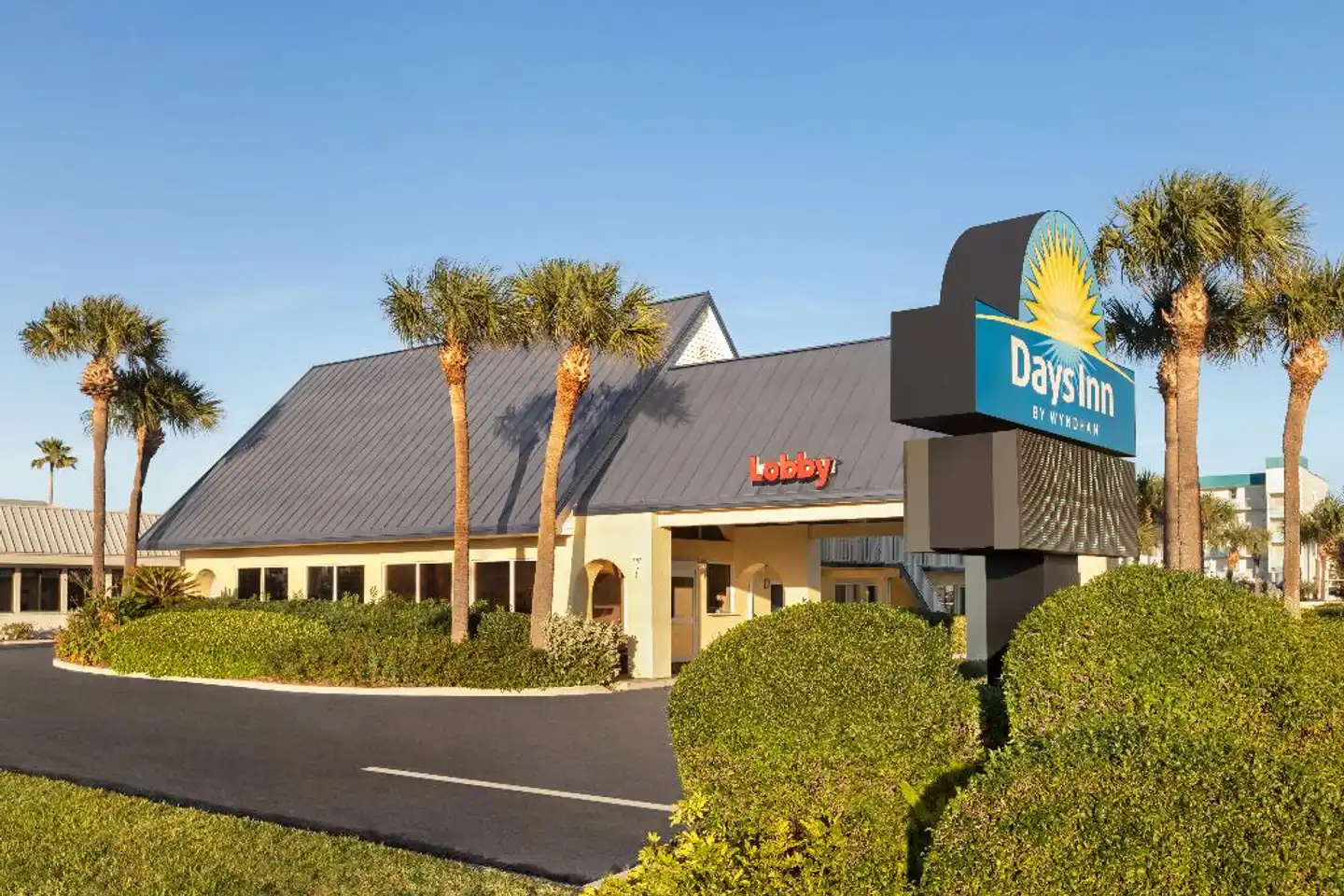 Days Inn by Wyndham Cocoa Beach Port Canaveral Aussenansicht