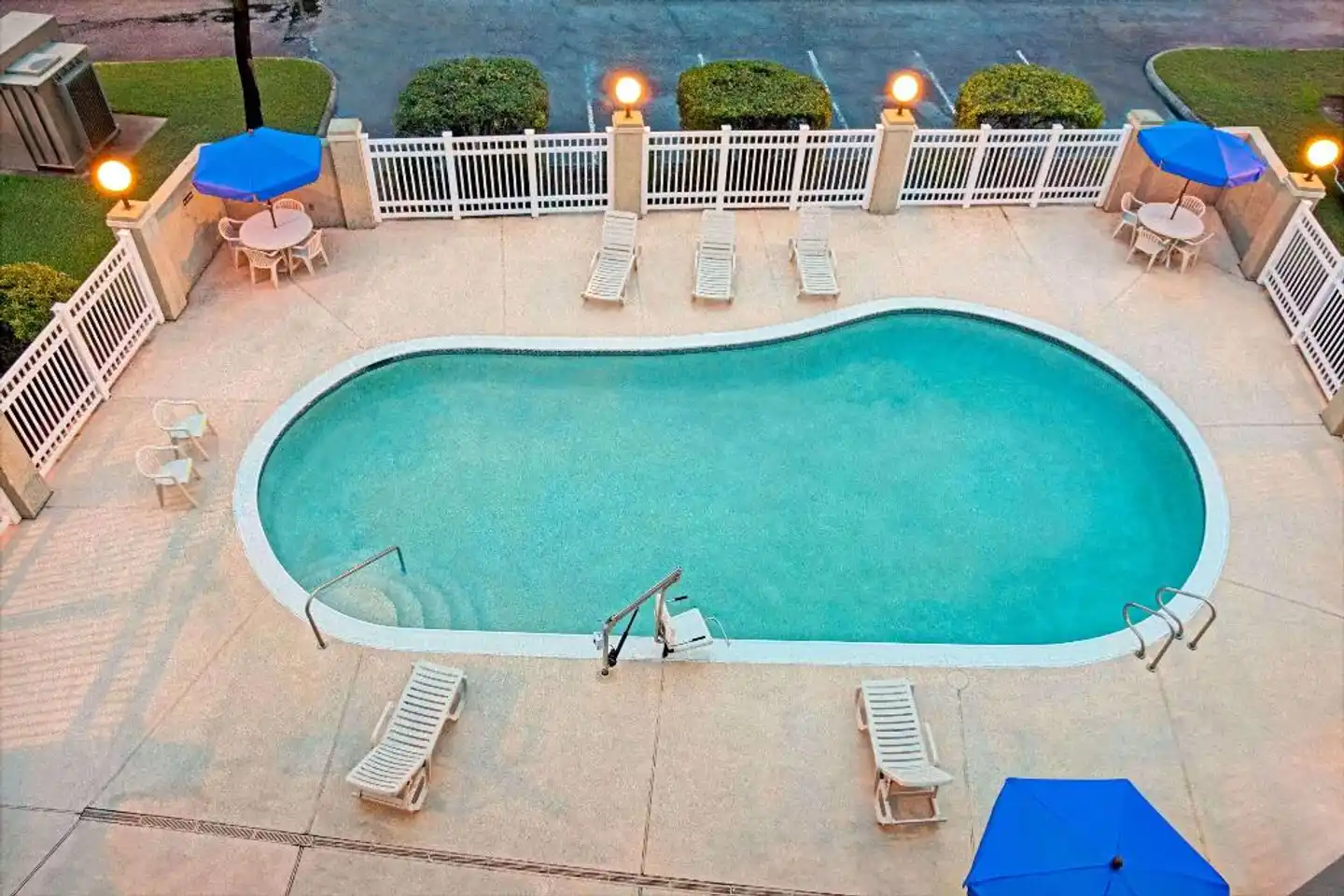 Baymont by Wyndham Conroe Pool