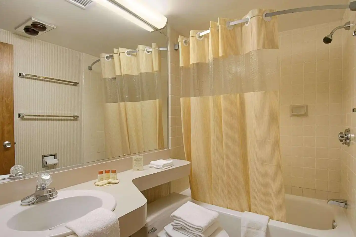 Days Inn by Wyndham Colorado Springs/Garden of the Gods Badezimmer