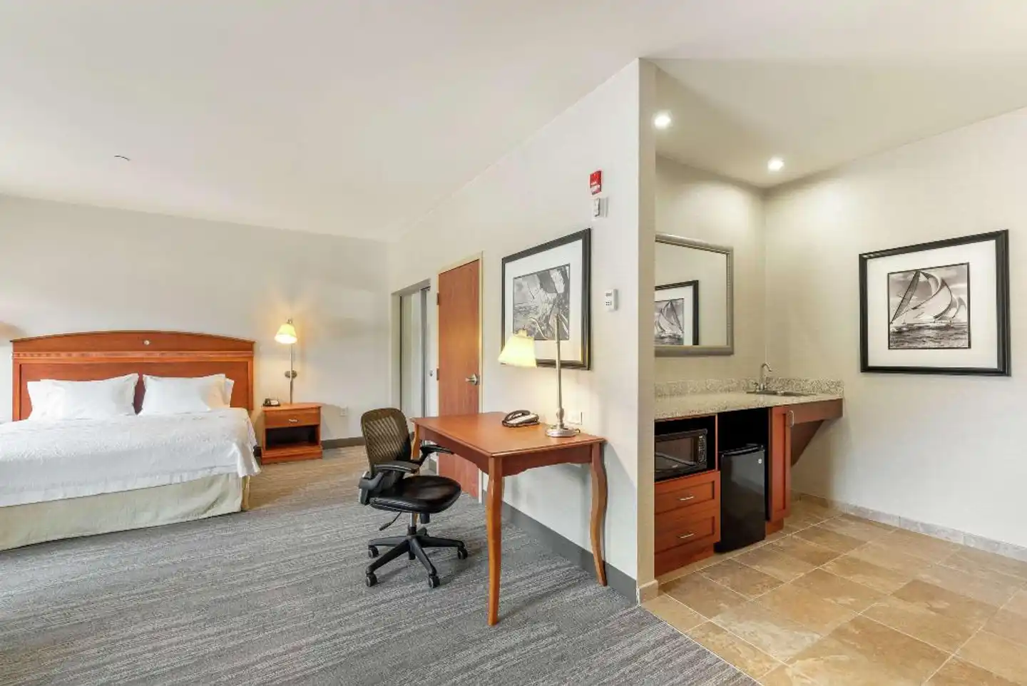 Hampton Inn & Suites Mystic Wohnbeispiel