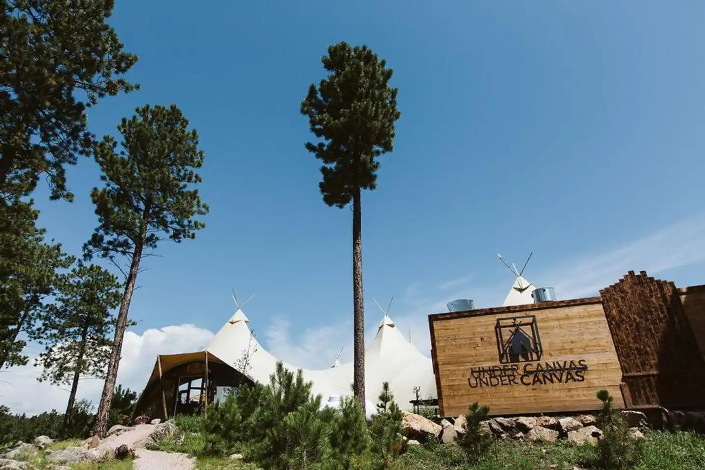 Under Canvas Mount Rushmore Aussenansicht