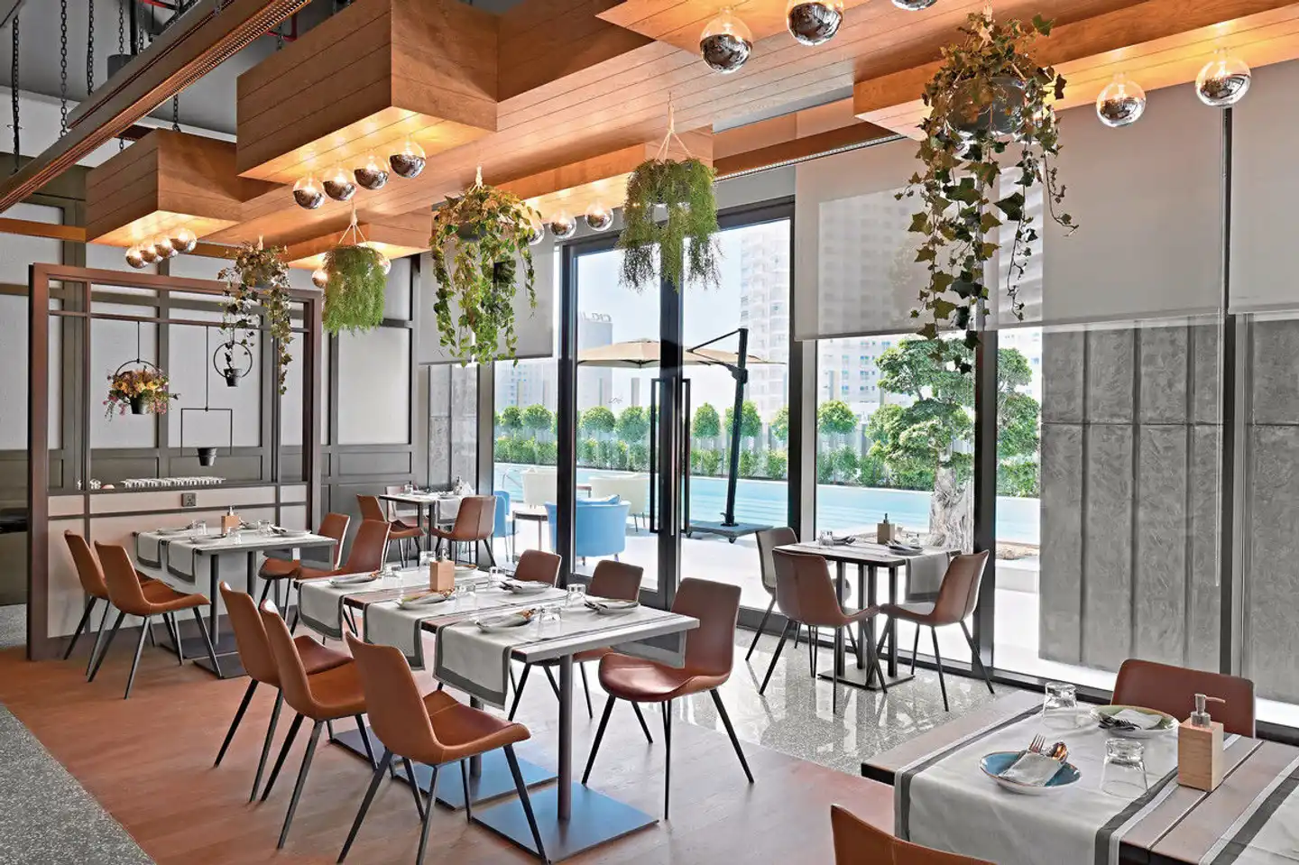 Revier Hotel Dubai Restaurant