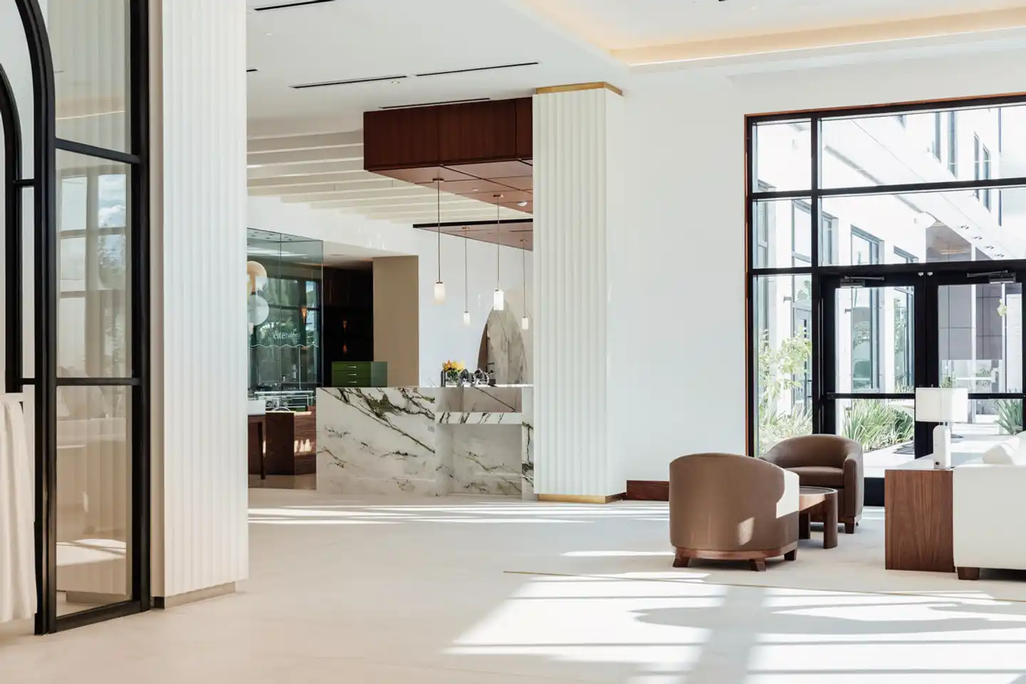 ette Hotel Lobby