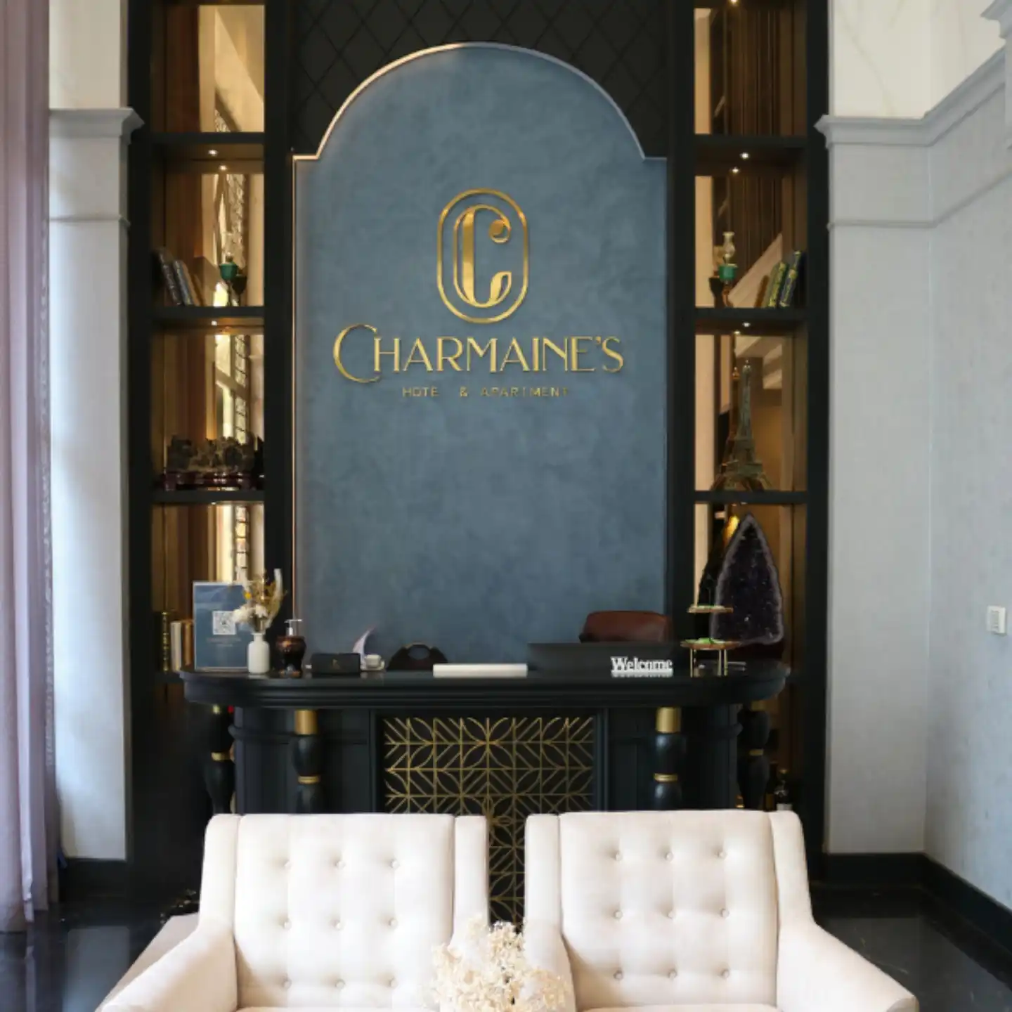 Charmaine's Hotel & Apartment Lobby