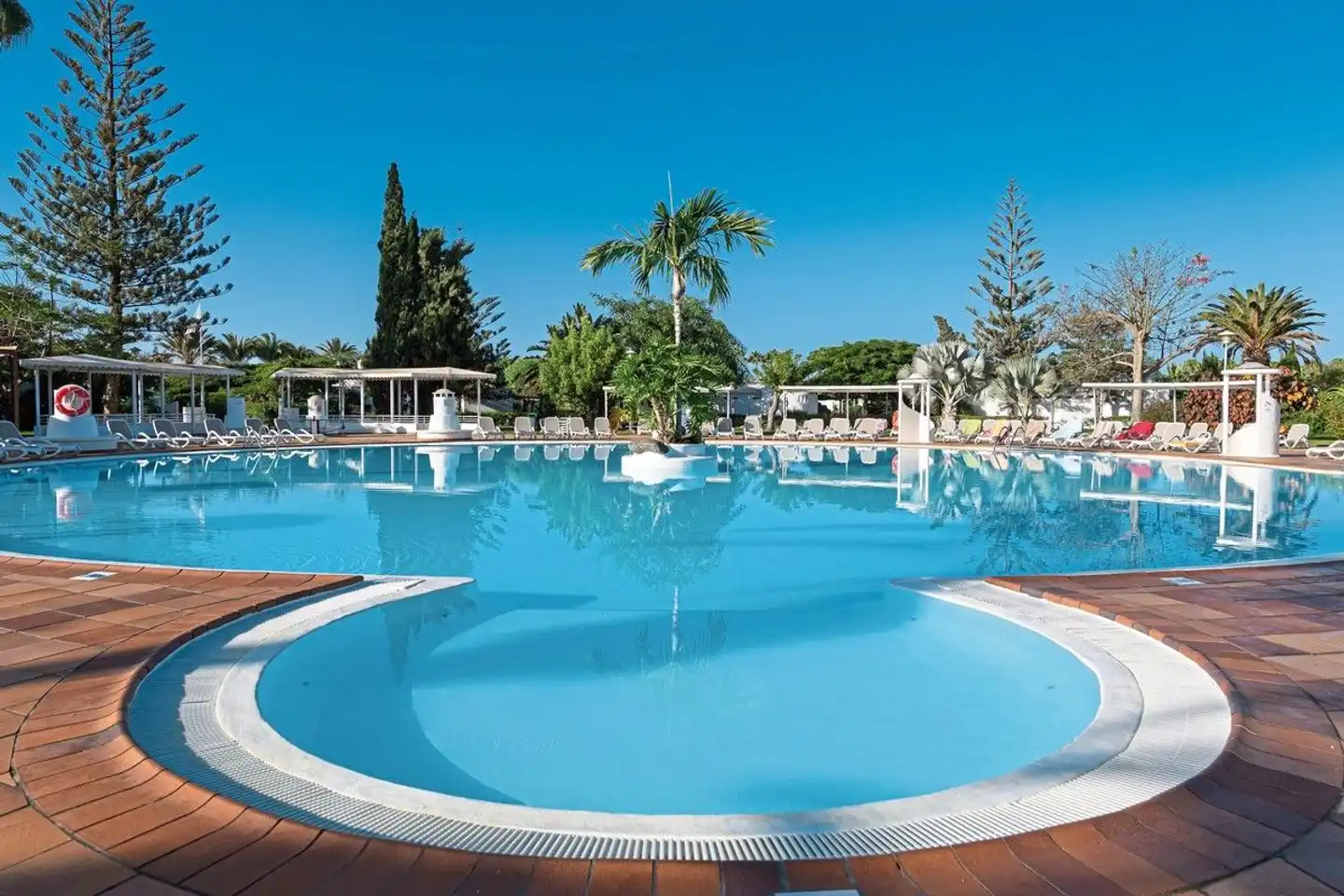 Cordial Sandy Golf Pool