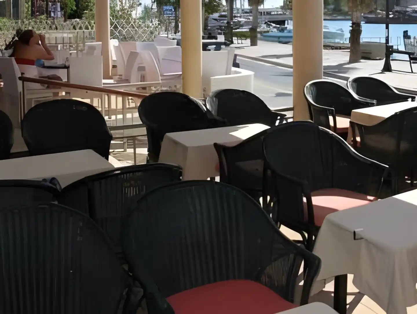 Astron Terrasse