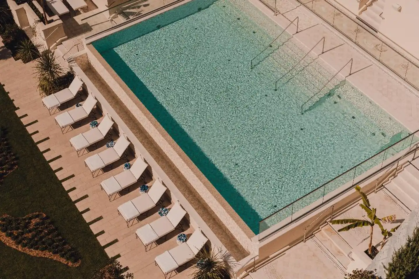 Carlton Cannes, a Regent Hotel Pool