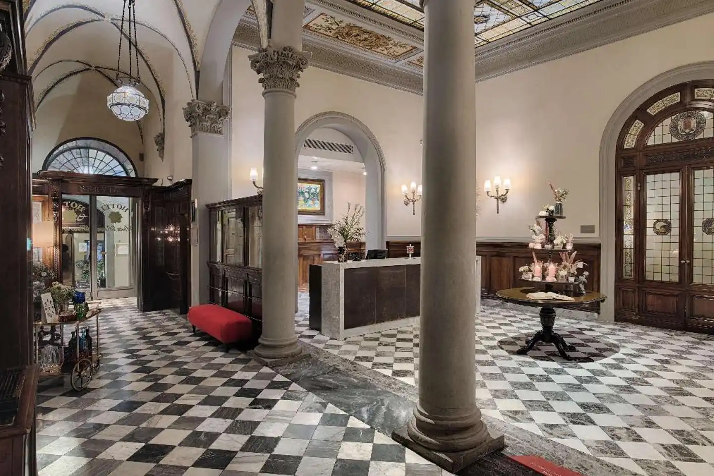 NH Collection Firenze Porta Rossa Lobby