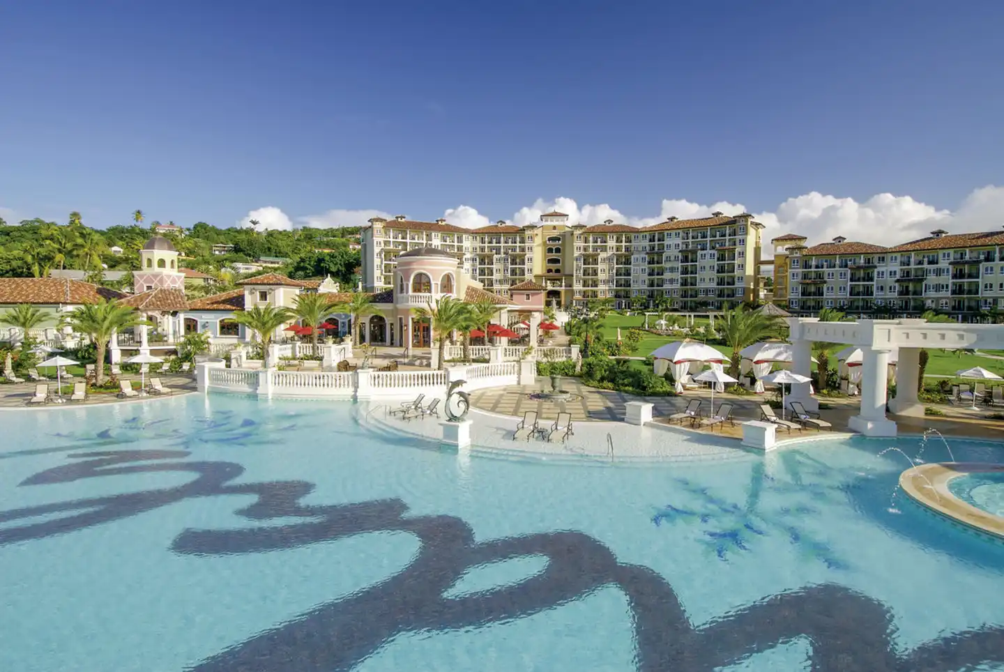 Sandals Grande Antigua Resort & Spa Pool