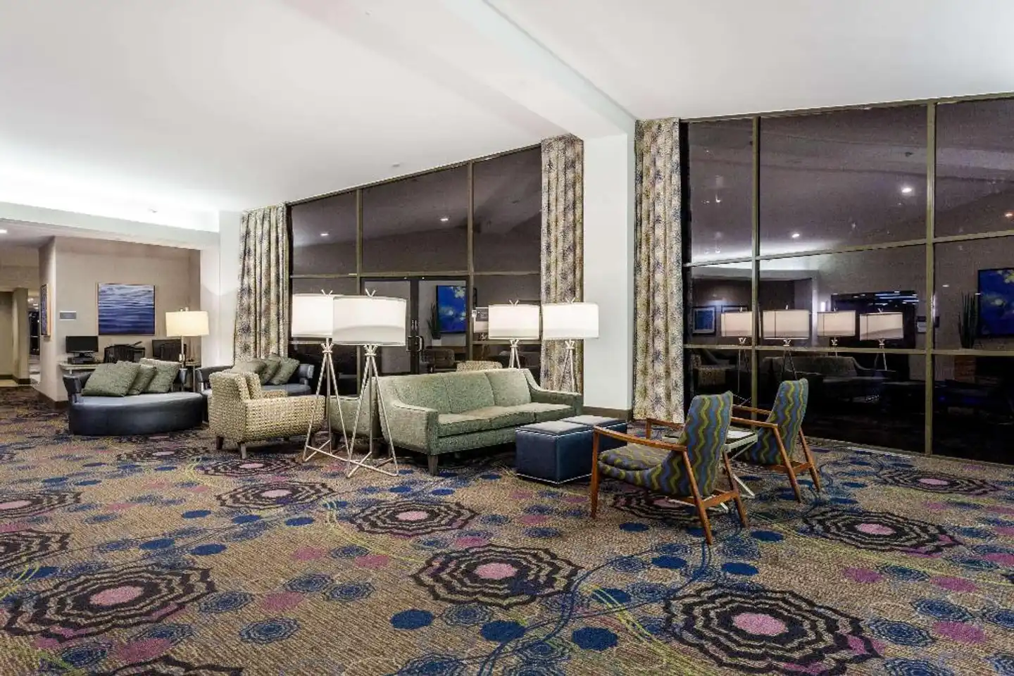 Wyndham San Diego Bayside Lobby