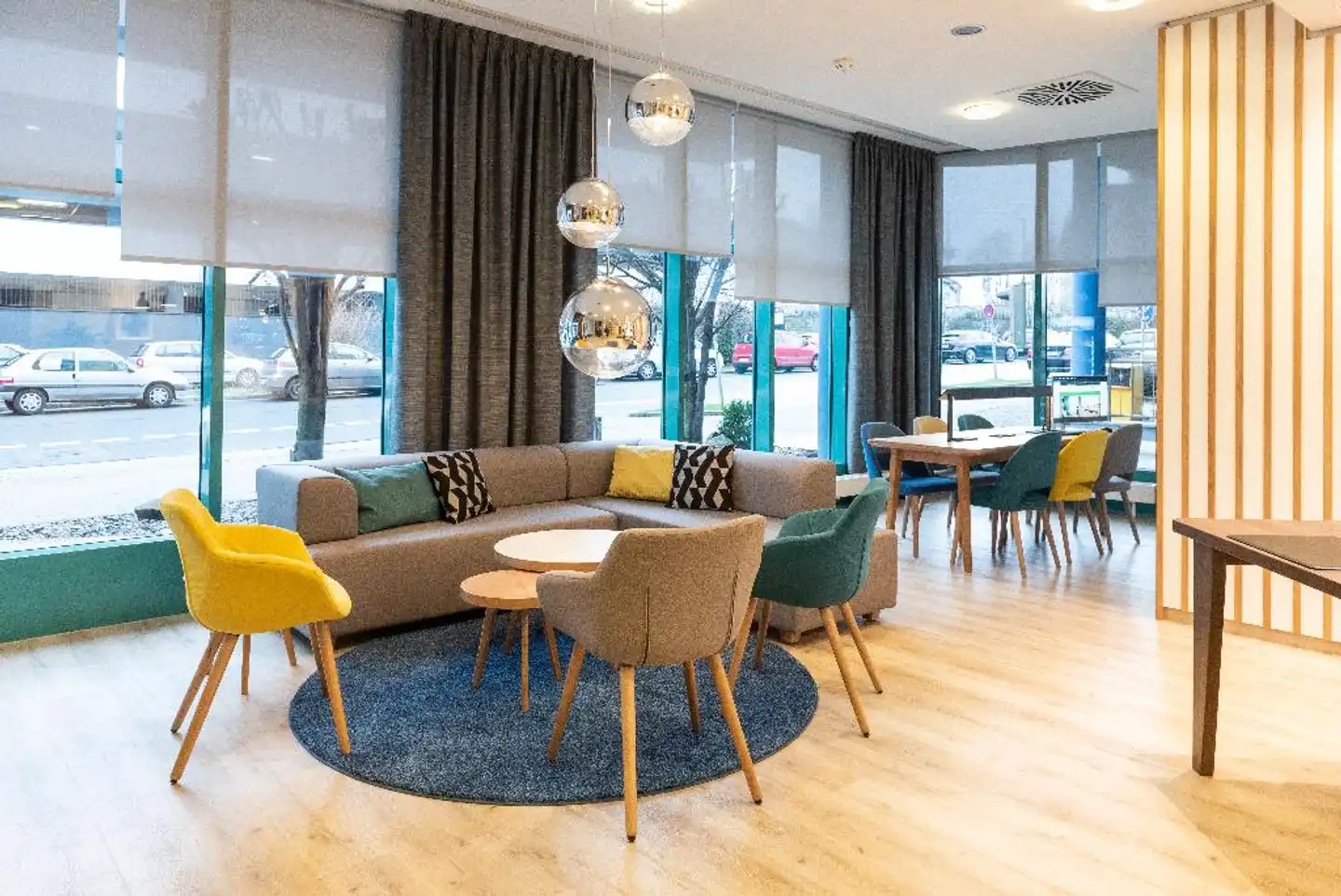 FOUR Essen City Centre Lobby