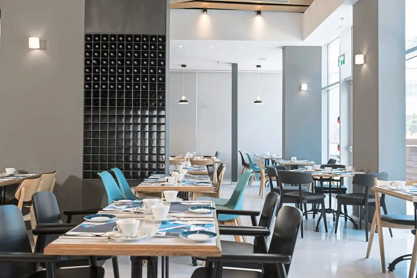Tal Hotel by the Beach Restaurant