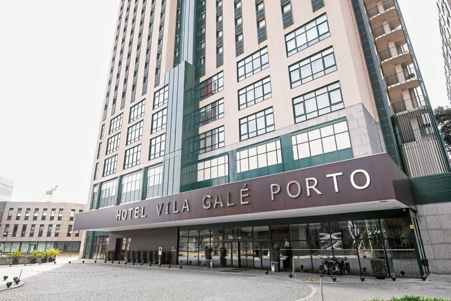 Vila Galé Porto Aussenansicht