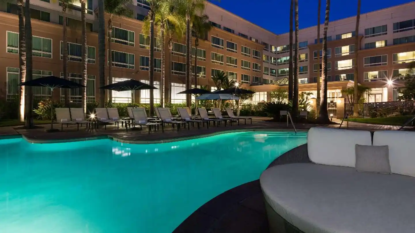 DoubleTree by Hilton San Diego/Del Mar Pool