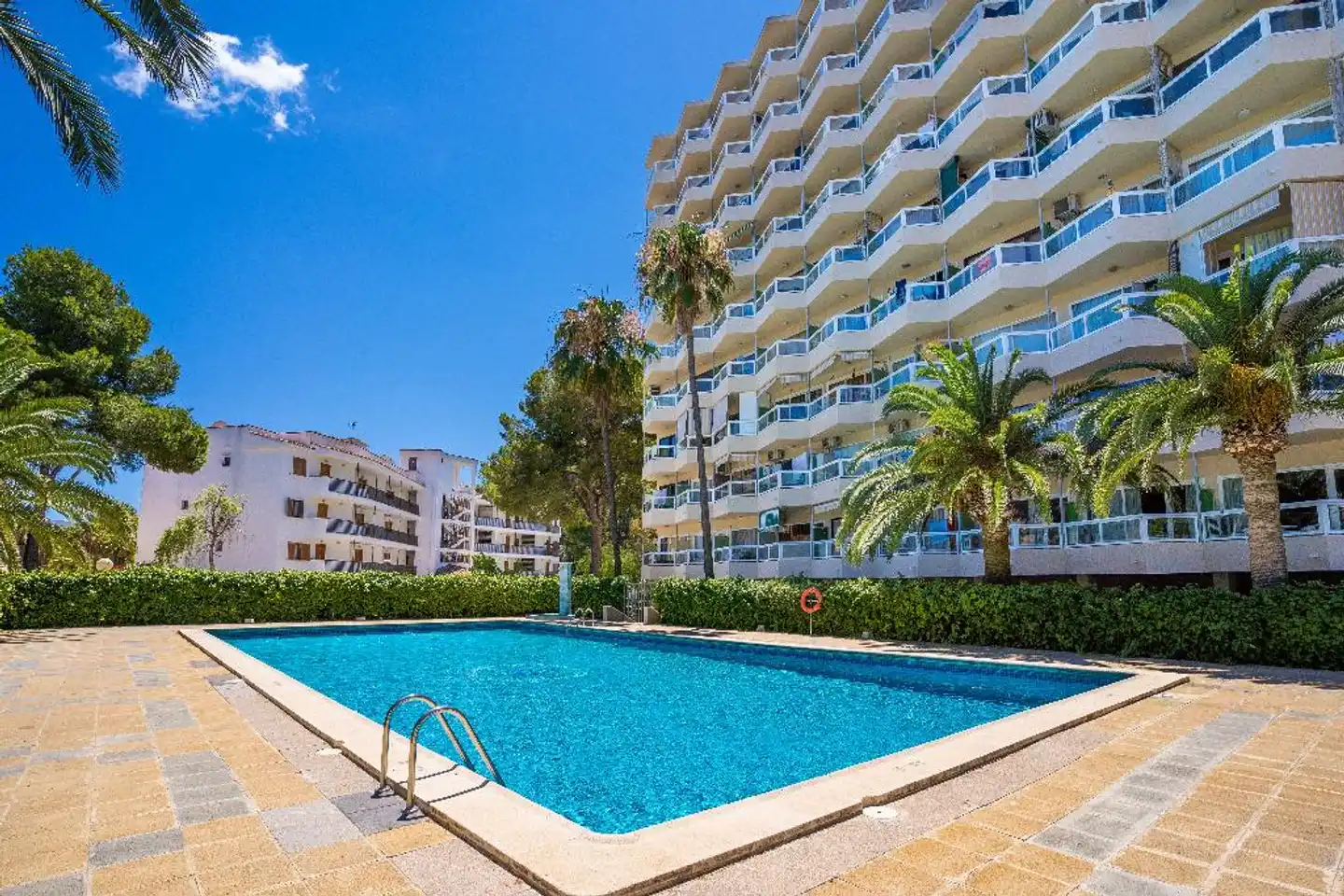Las Palomas Apartments Econotels Pool