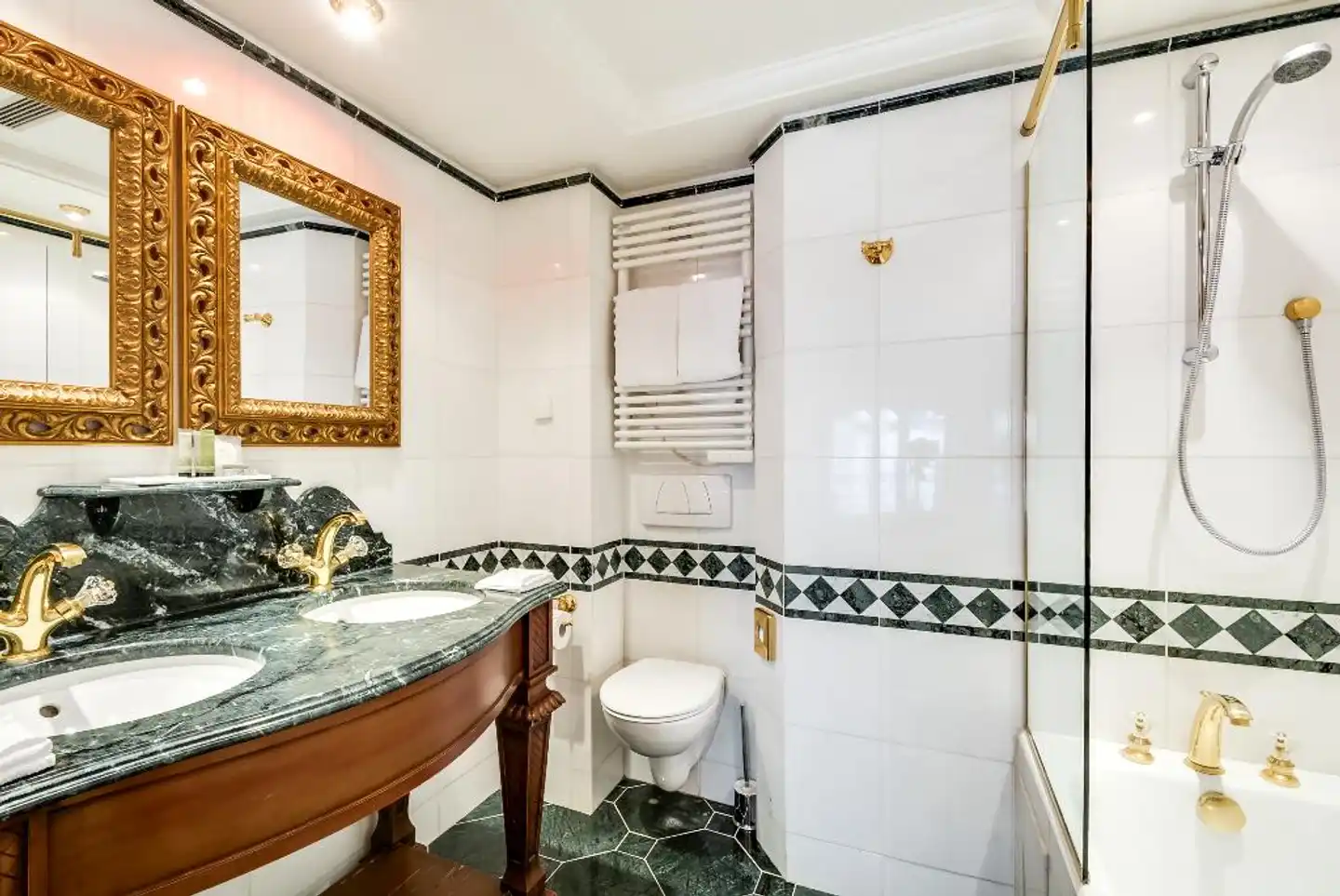Villa Royale Badezimmer